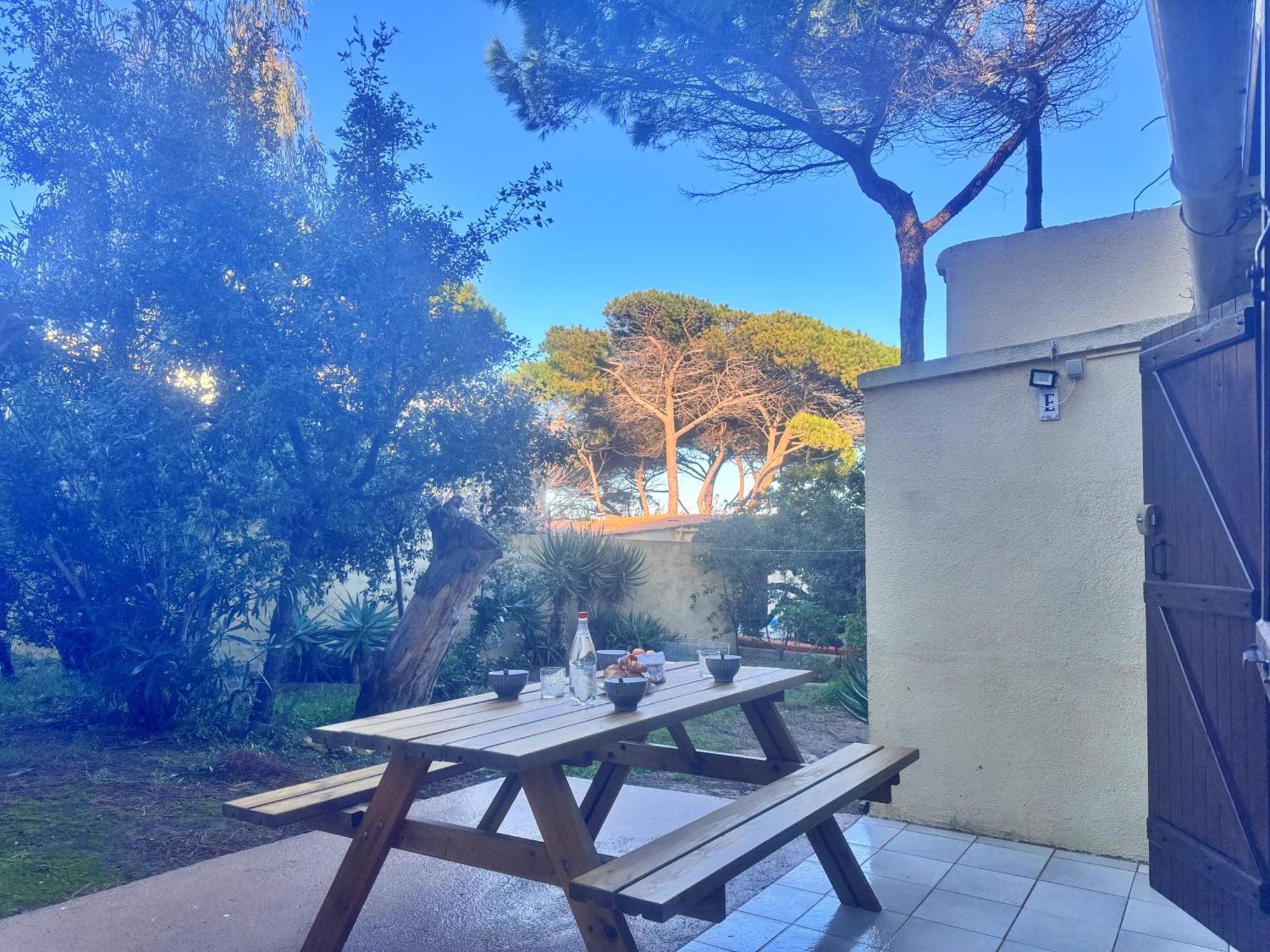 Les Pieds Dans L'Eau T2 E Apartment Calvi  Bagian luar foto